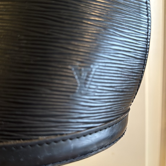 💕Authentic Louis Vuitton Cluny - Picture 2 of 15